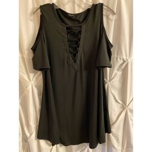 Women’s short sleeve top size XL